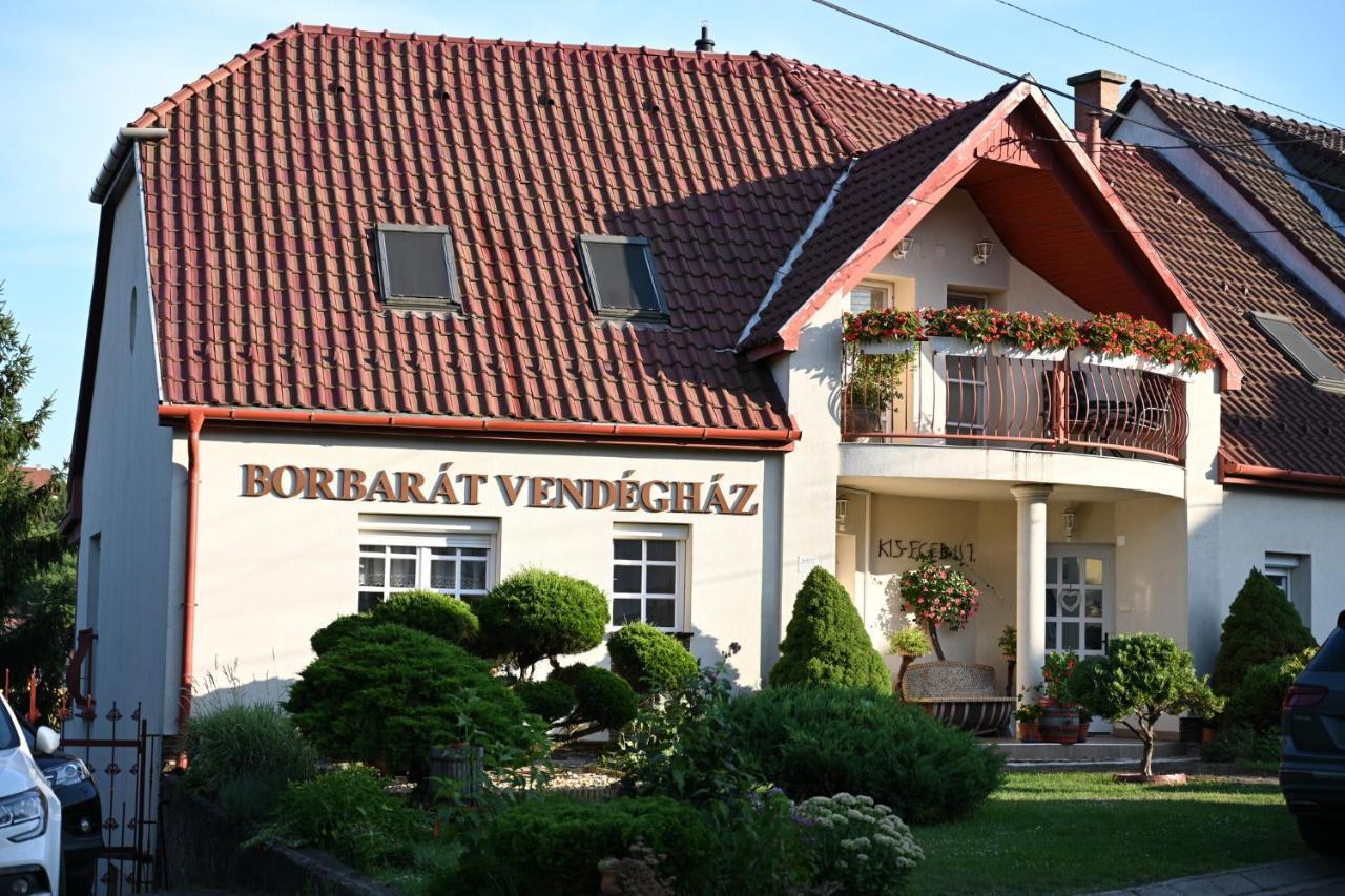 Borbarat Vendeghaz Βίλα Έγκερ Εξωτερικό φωτογραφία