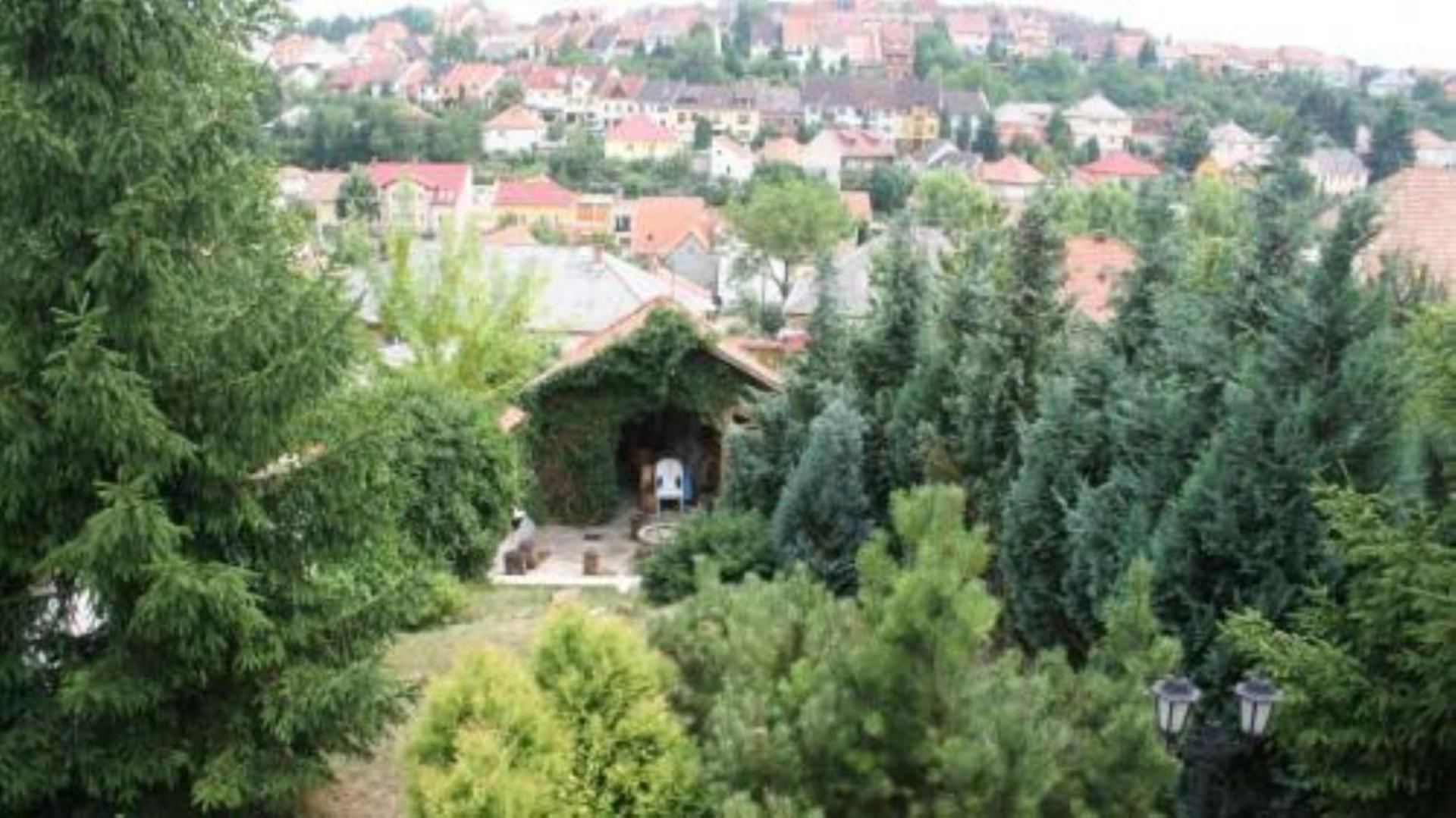 Borbarat Vendeghaz Βίλα Έγκερ Εξωτερικό φωτογραφία